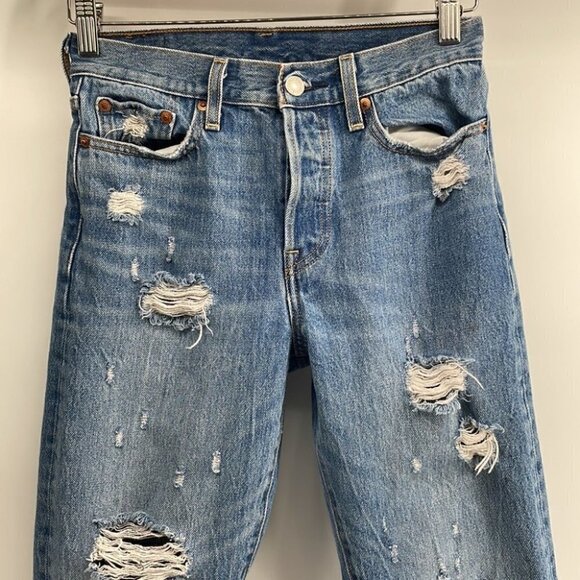 levi’s 100% cotton jeans button fly distressed medium wash sz 26 - Picture 2 of 9